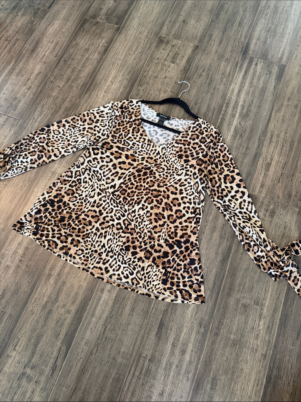 Karen Kane Leopard Print V-Neck Long Sleeve Top - Brown / Black / Cream